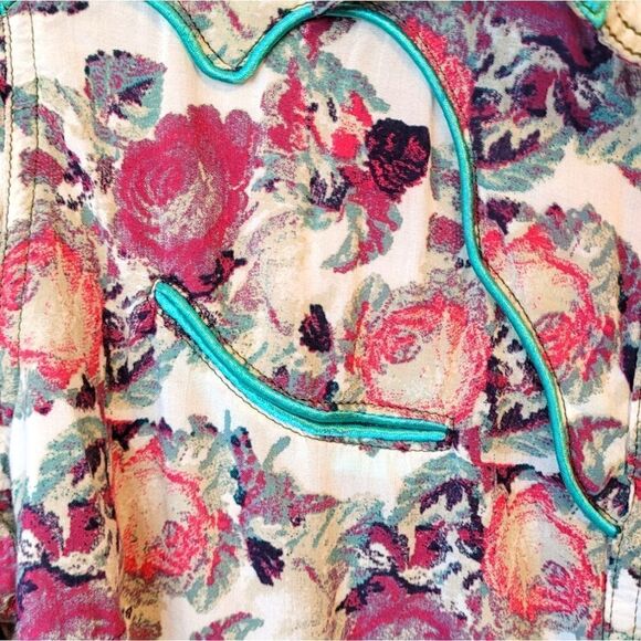 Wrangler Floral Western Rayon Button Down Shirt - Picture 6 of 8